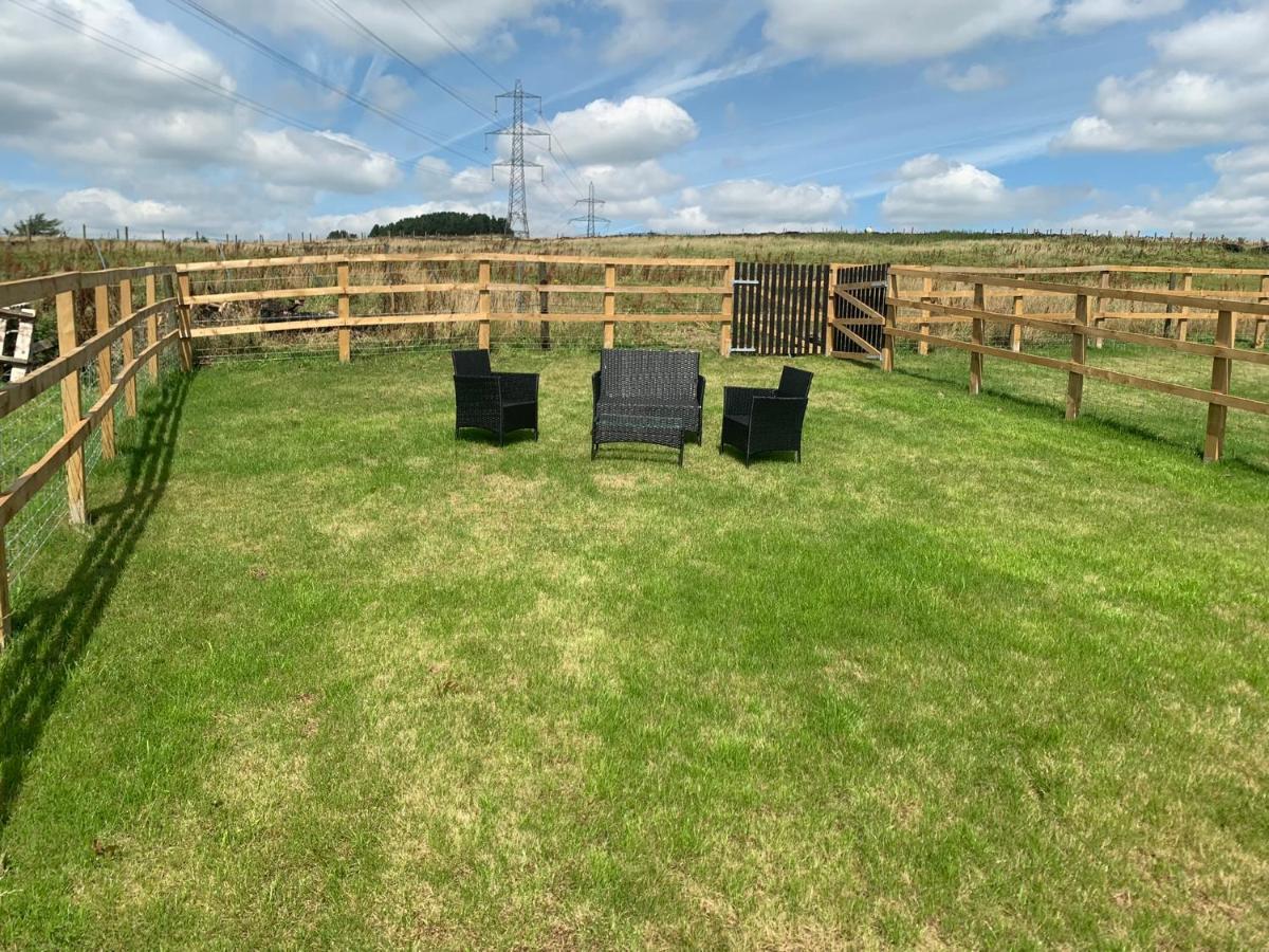 Unique Barn Conversion In Saddleworth Олдъм Екстериор снимка